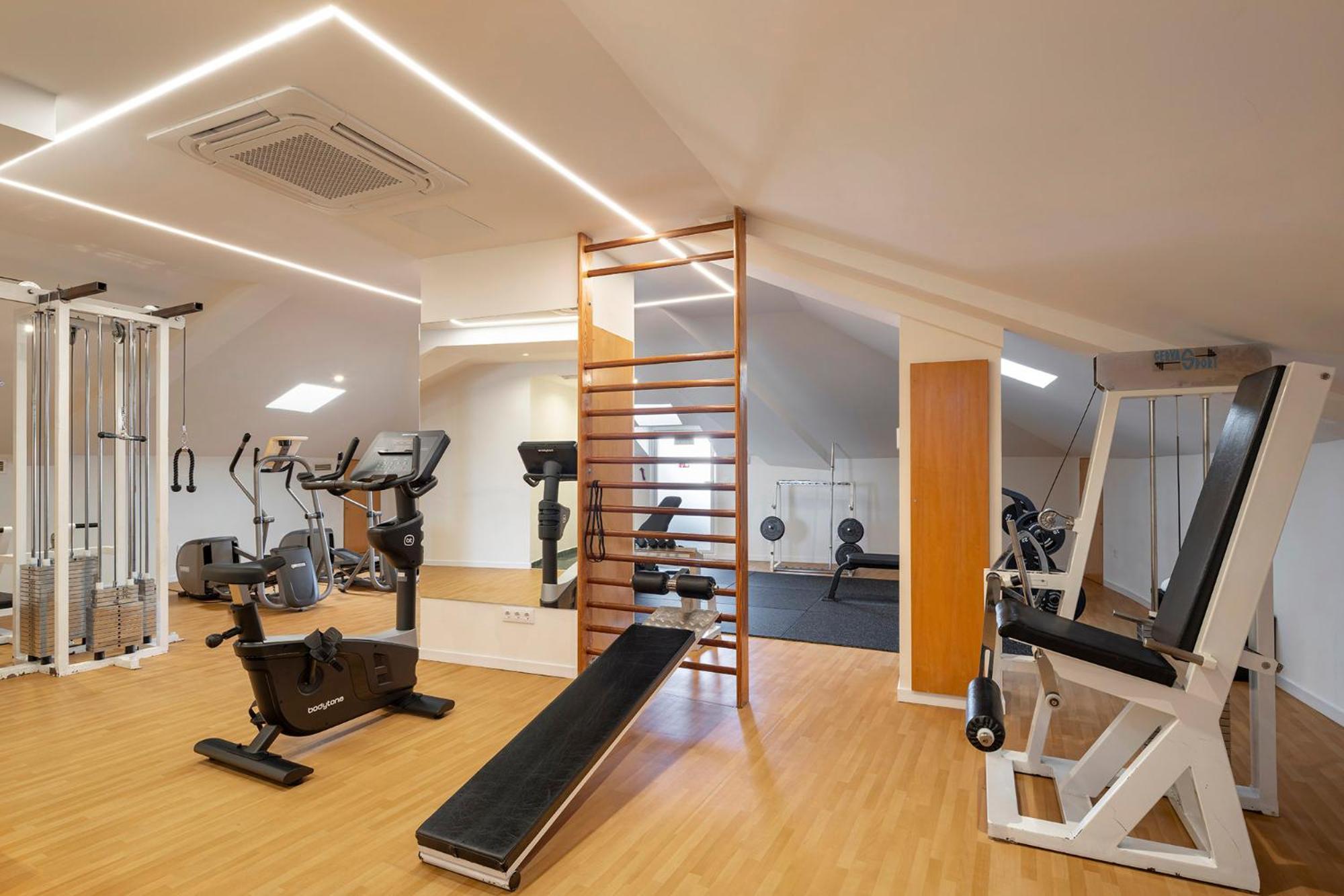 Hotel Eurostars Ciudad De 4*